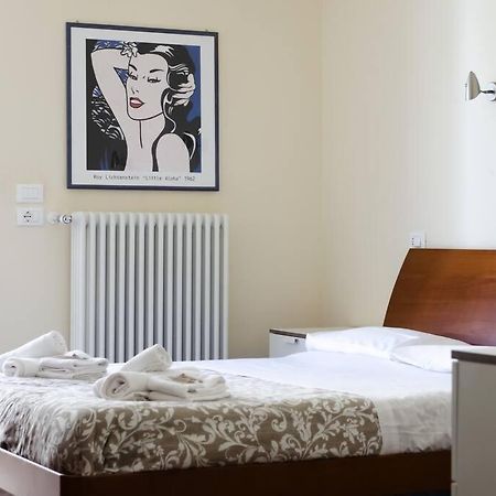 City Suite - Appartamento Spazioso Nel Centro Di Бари Екстериор снимка